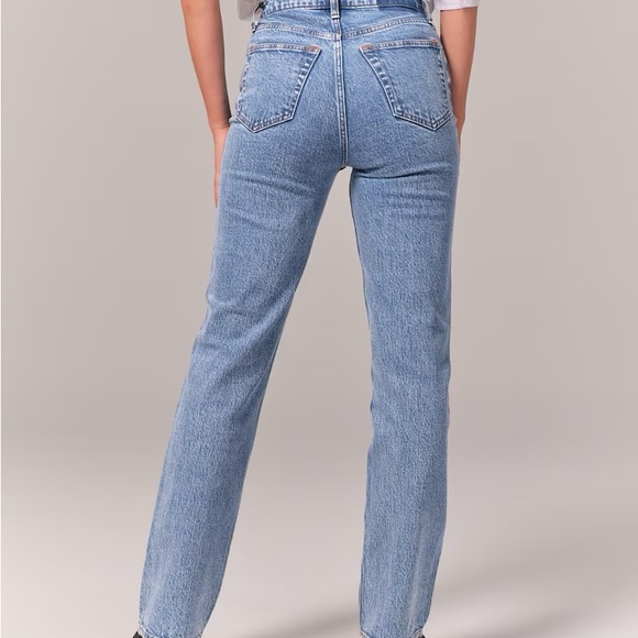 Abercrombie 90s Ultra high rise straight jean - size 32/14 Short - Picture 7 of 7
